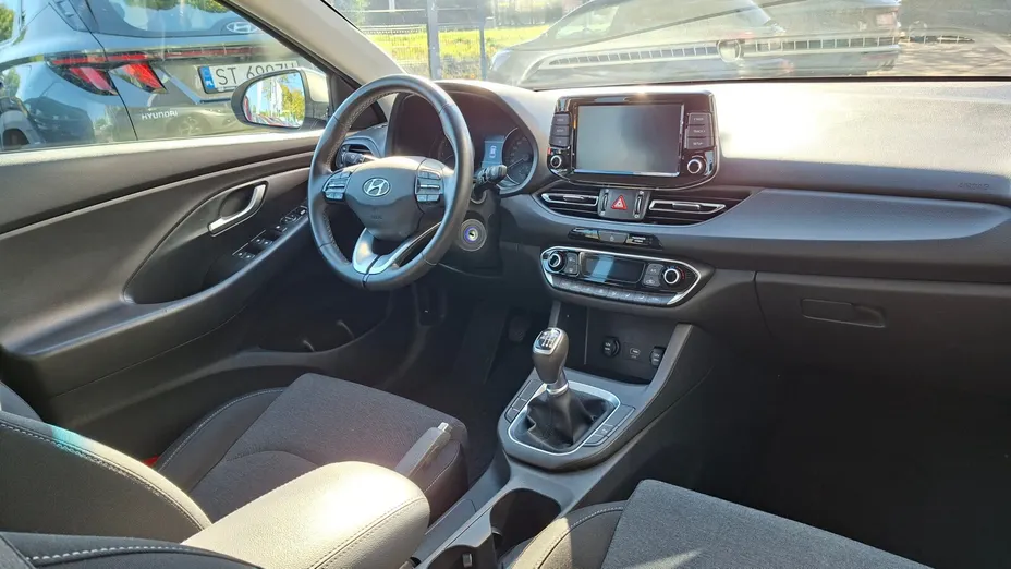 HYUNDAI i30 -