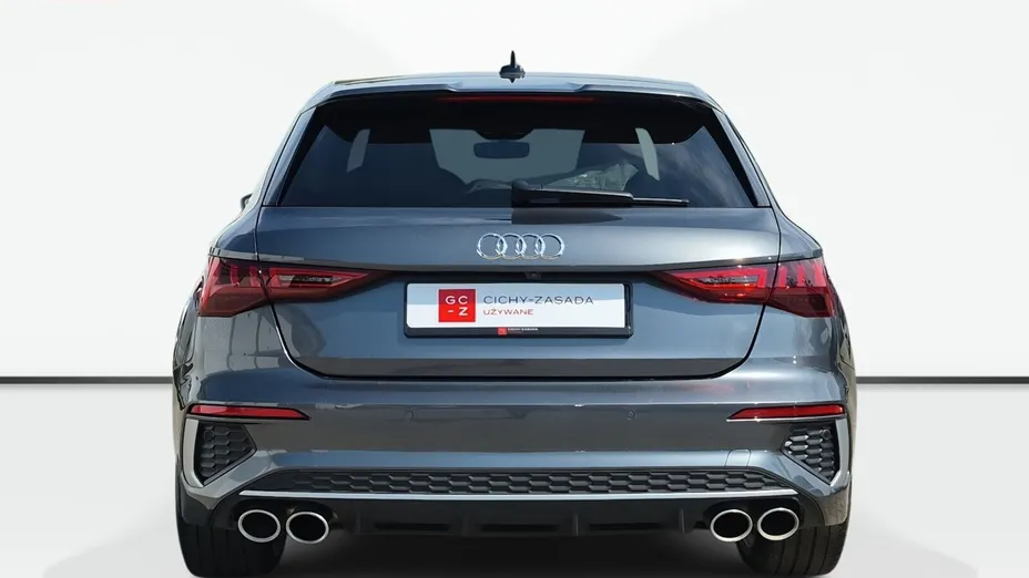 AUDI S3 -