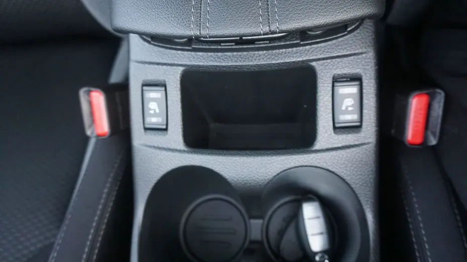 NISSAN Qashqai Qashqai 1.3 DIG-T N-Connecta