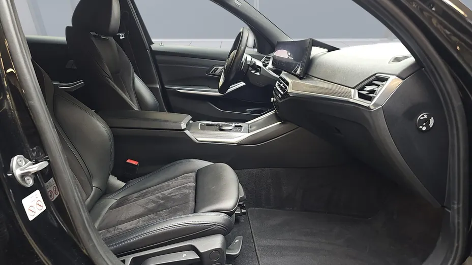 BMW Seria 3 330i aut