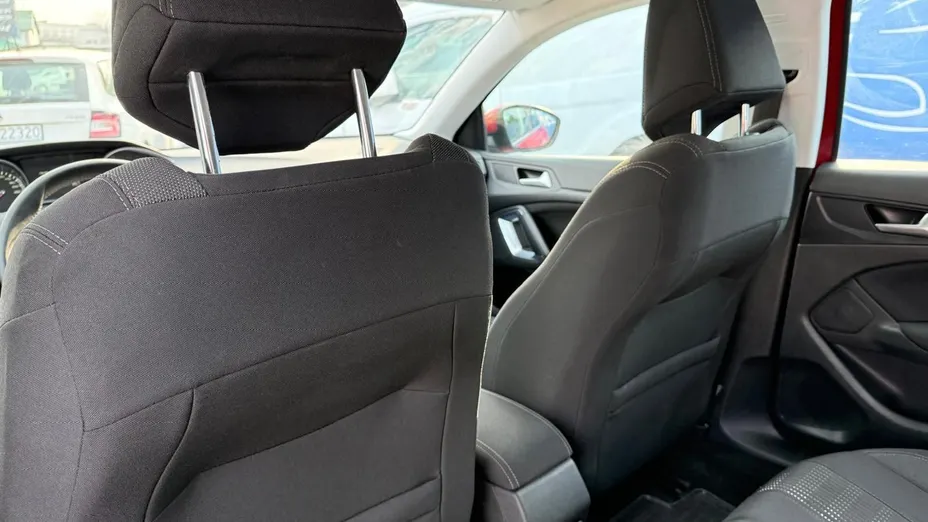 PEUGEOT 308 -