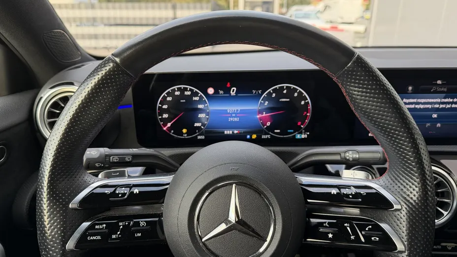 MERCEDES-BENZ A Klasa A 200 AMG Line 7G-DCT