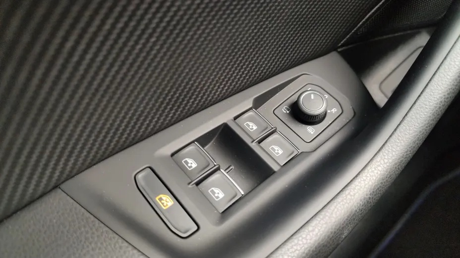 VOLKSWAGEN Arteon Arteon 2.0 TSI 4Motion R DSG