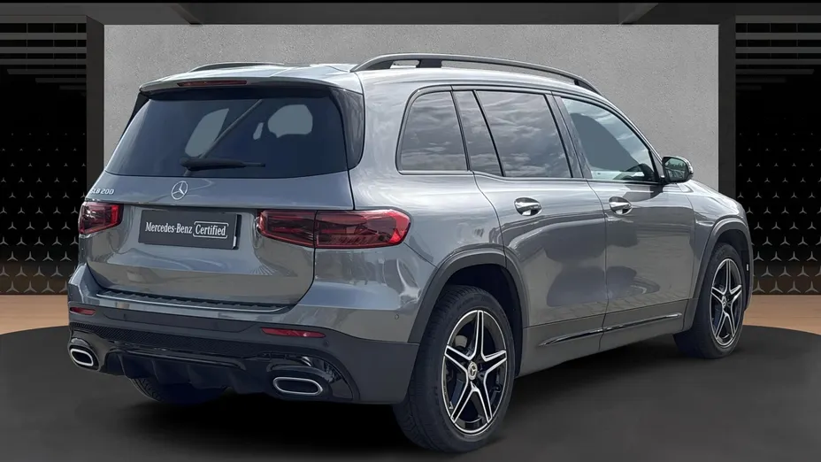 MERCEDES-BENZ GLB GLB 200 mHEV AMG Line 7G-DCT