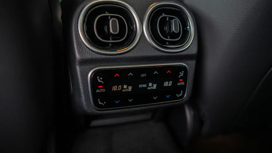 MERCEDES-BENZ C Klasa C 200 mHEV 4-Matic AMG