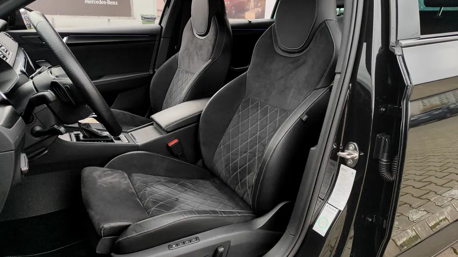 SKODA Superb Superb 2.0 TDI SCR Sportline DSG