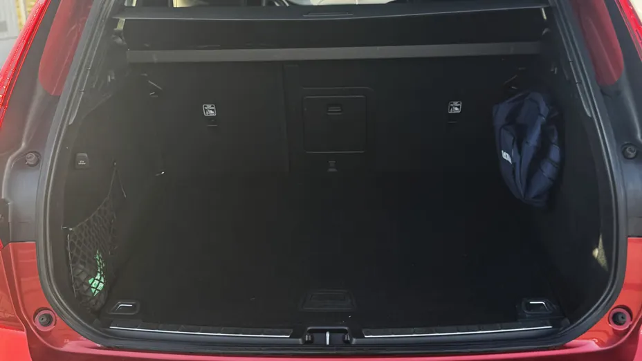 VOLVO XC60 XC60 B4 D AWD R-Design aut