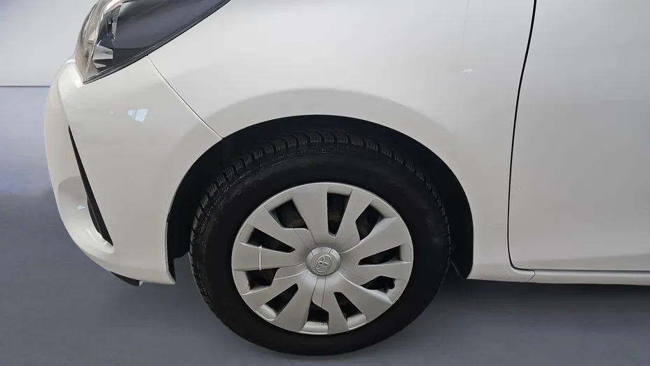 TOYOTA Yaris Yaris 1.0 Active