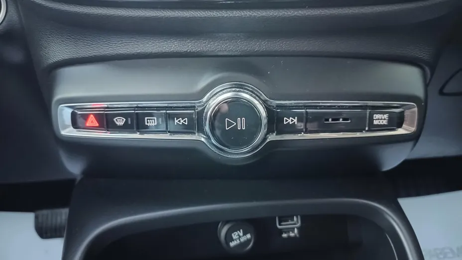 VOLVO XC40 XC40 T3 Momentum