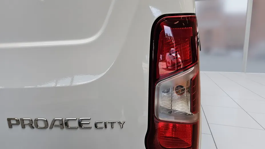 TOYOTA Proace City Proace City 1.2 D-4T Standard 2,3t Active