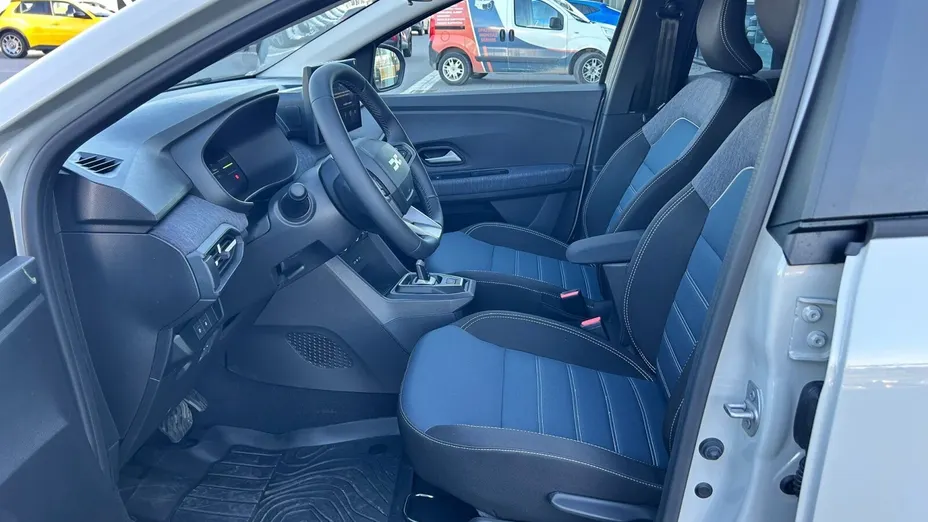 DACIA Jogger Jogger 1.8 Full Hybrid 155 Journey MMT Nowy