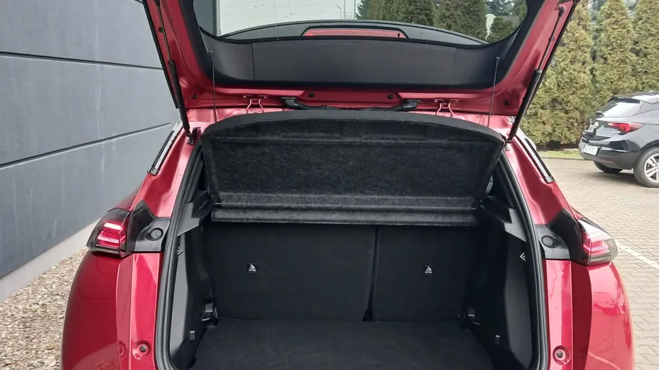 PEUGEOT 2008 2008 PureTech 130 GT S&S EAT8