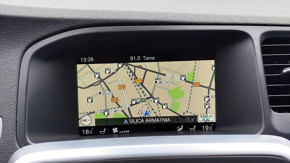 VOLVO V60 -