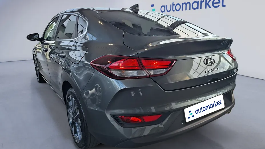 HYUNDAI i30 i30 Fastback 1.5 T-GDI 48V Smart DCT