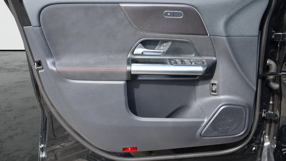 MERCEDES-BENZ GLA GLA 200 mHEV AMG Line 7G-DCT