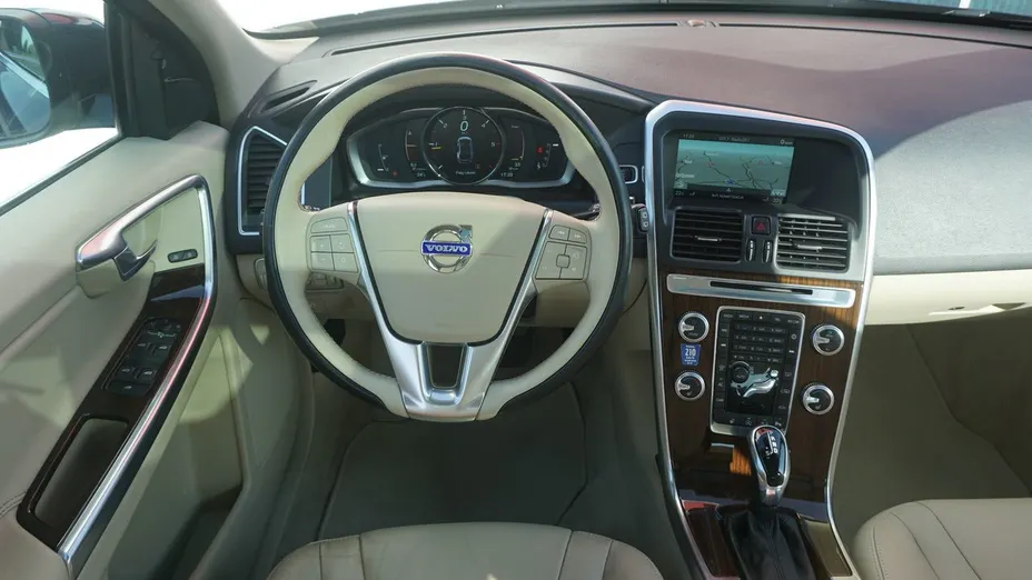 VOLVO XC60 XC60 D4 Drive-E Summum aut