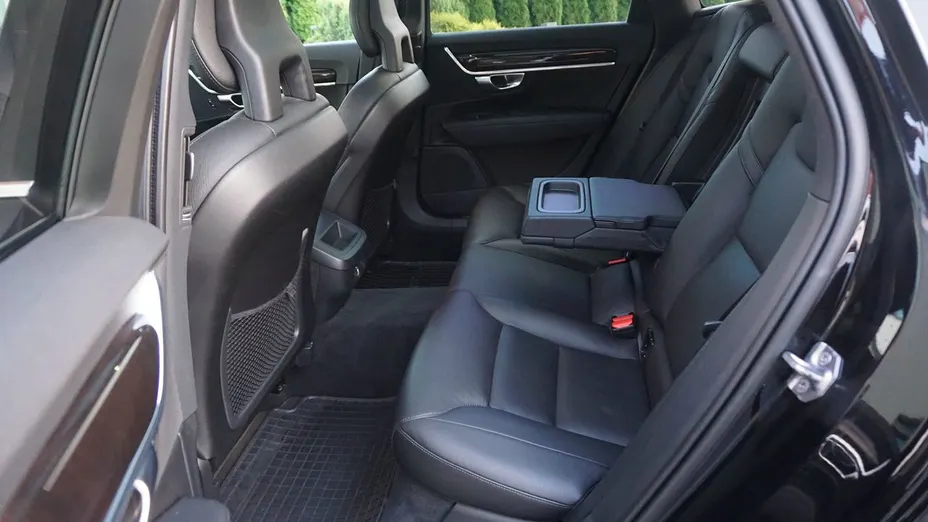 VOLVO V90 V90 D4 Momentum aut