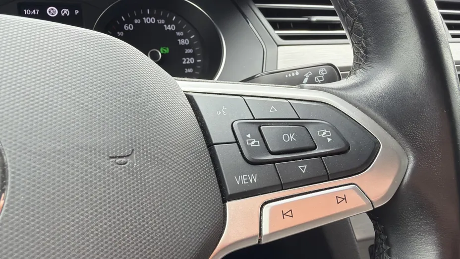 VOLKSWAGEN Passat -