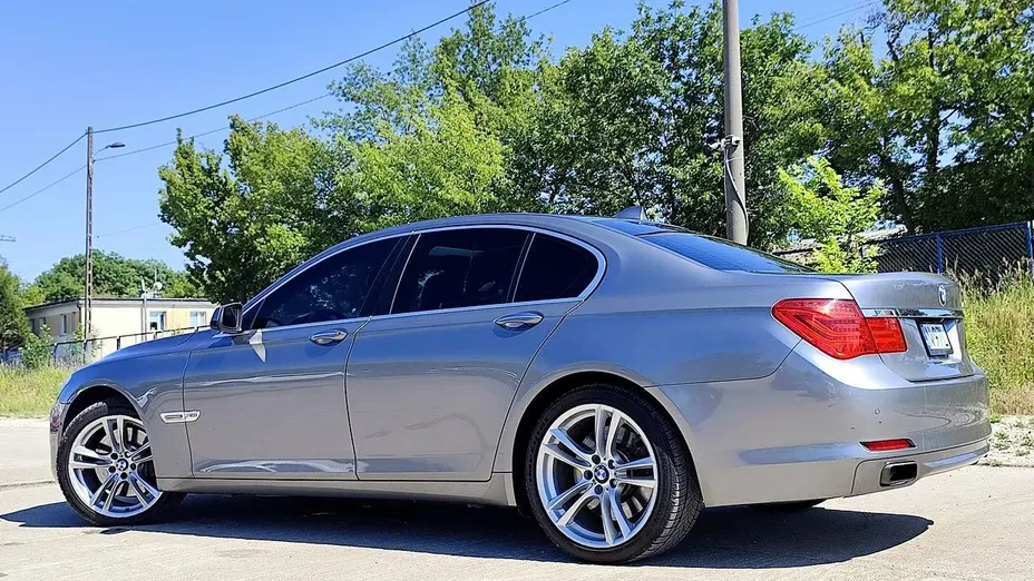 BMW Seria 7 750Li xDrive