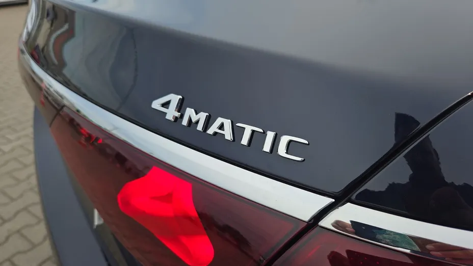 MERCEDES-BENZ E Klasa E 220 d mHEV 4-Matic Avantgarde 9G-Tronic