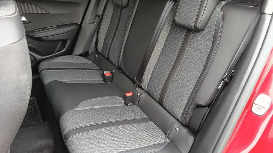 PEUGEOT 2008 2008 PureTech 130 Allure S&S EAT8