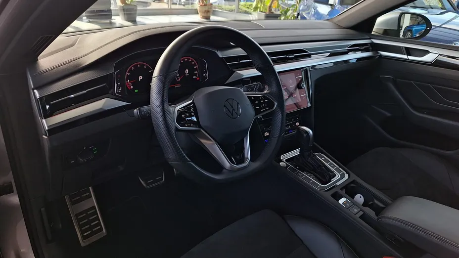VOLKSWAGEN Arteon Arteon 2.0 TSI R-Line DSG