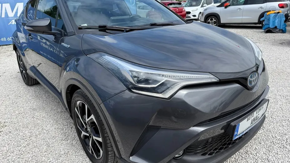 TOYOTA C-HR -