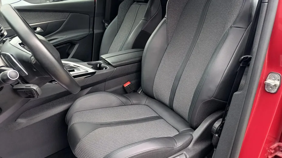 PEUGEOT 3008 3008 1.2 PureTech Allure Pack S&S EAT8