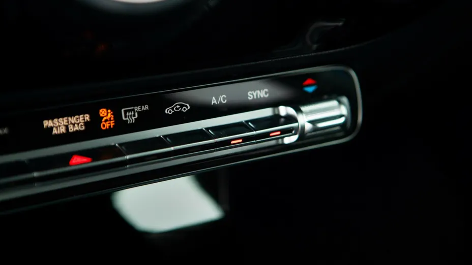 MERCEDES-BENZ A Klasa A 200 AMG Line 7G-DCT