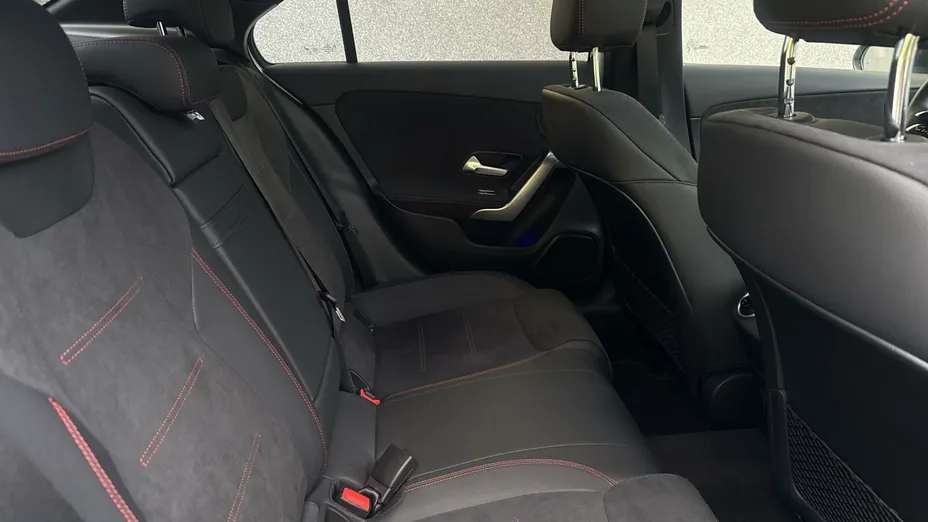 MERCEDES-BENZ A Klasa A 250 e PHEV AMG Line 8G-DCT