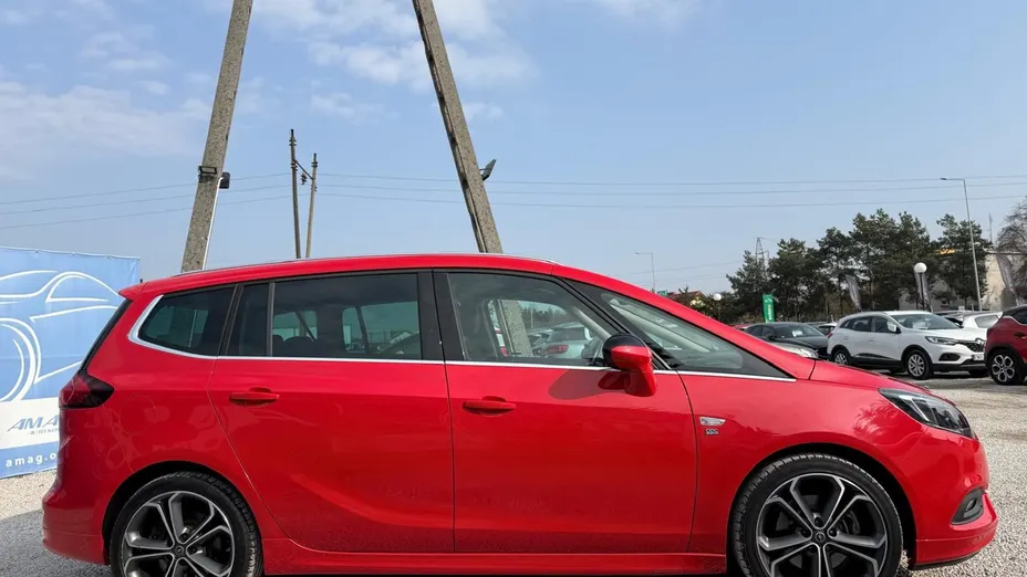 OPEL Zafira -