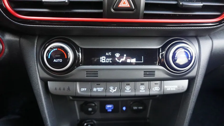 HYUNDAI Kona Kona 1.6 GDI Hybrid Premium DCT