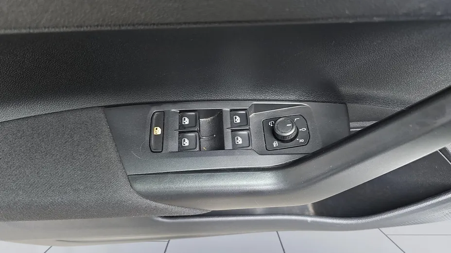 VOLKSWAGEN Polo Polo 1.0 TSI Life