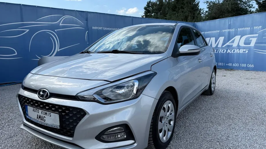 HYUNDAI i20 -