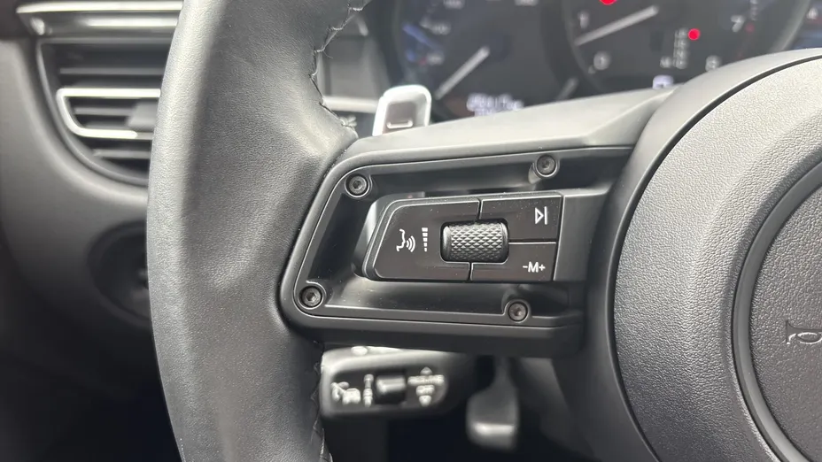 PORSCHE Macan Macan GTS