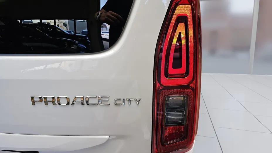 TOYOTA Proace City Verso Proace City Verso Long 1.5 D-4D Business