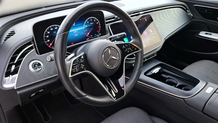 MERCEDES-BENZ E Klasa E 200 mHEV Avantgarde 9G-Tronic
