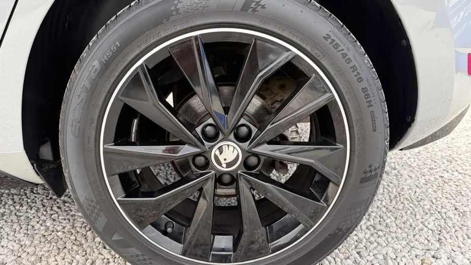 SKODA Fabia Fabia 1.0 TSI Monte Carlo