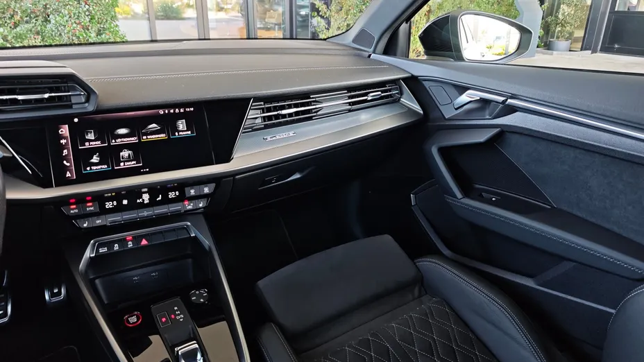 AUDI S3 Sportback -
