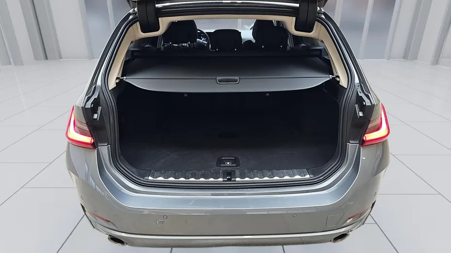 BMW Seria 3 330i xDrive aut