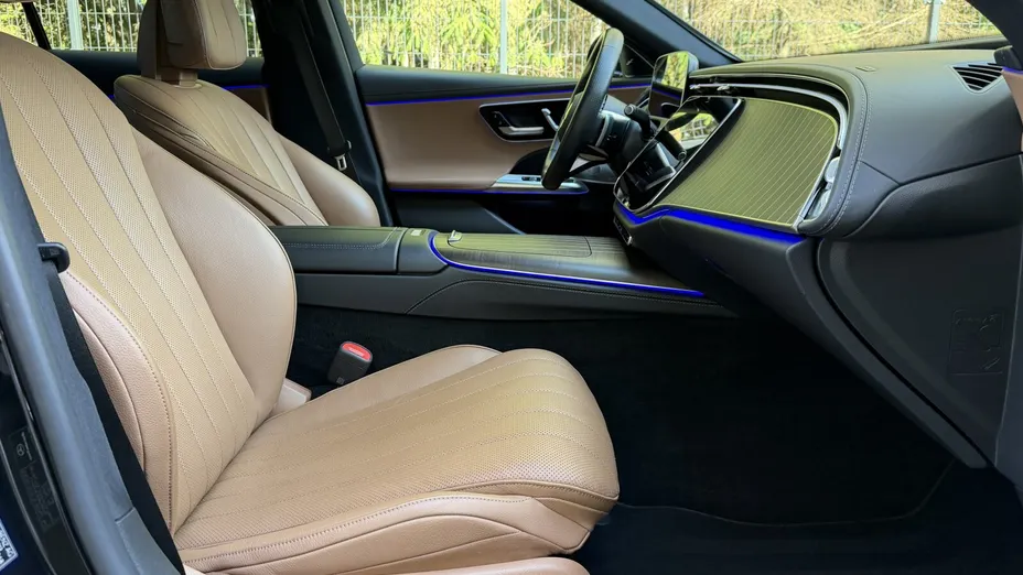 MERCEDES-BENZ E Klasa E 220 d mHEV 4-Matic AMG 9G-Tronic