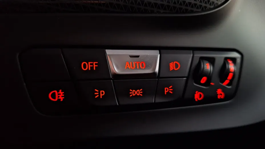 BMW Seria 1 118i Sport Line aut