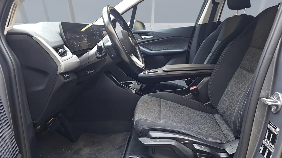 BMW Seria 2 218i aut