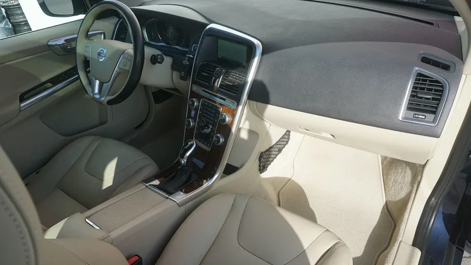 VOLVO XC60 XC60 D4 Drive-E Summum aut