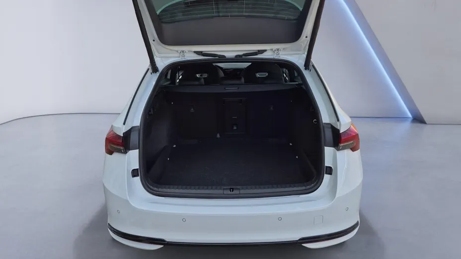 SKODA Octavia Octavia 1.5 TSI mHEV Sportline DSG Nowy