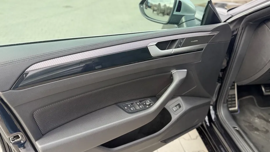 VOLKSWAGEN Arteon Arteon 2.0 TSI 4Motion R DSG