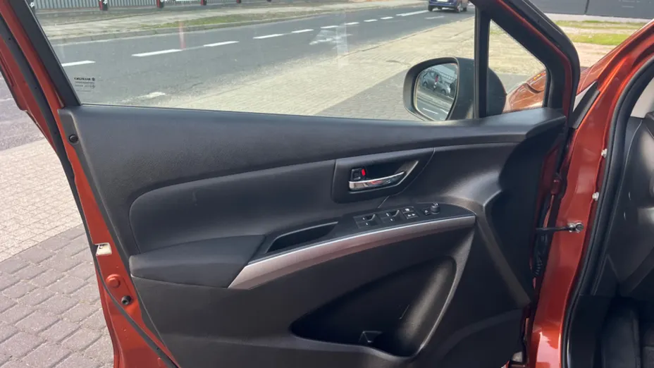 SUZUKI SX4 -