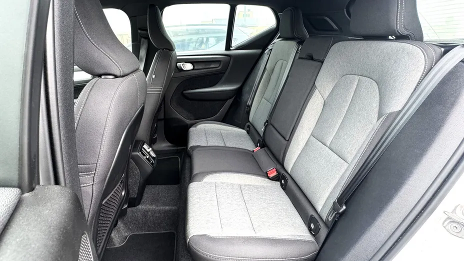 VOLVO XC40 XC40 B3 Plus Dark aut