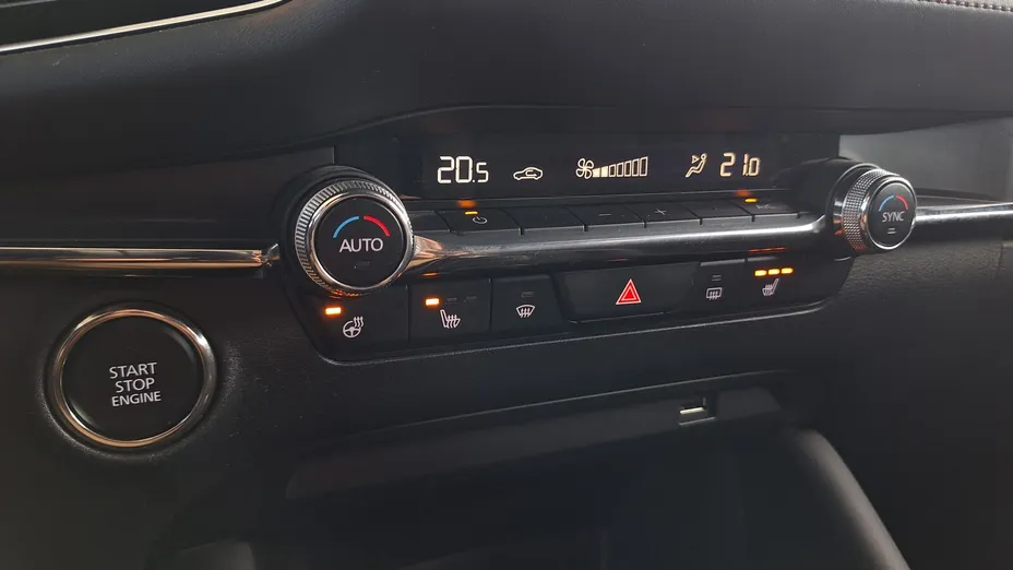 MAZDA 3 3 2.0 mHEV Hikari