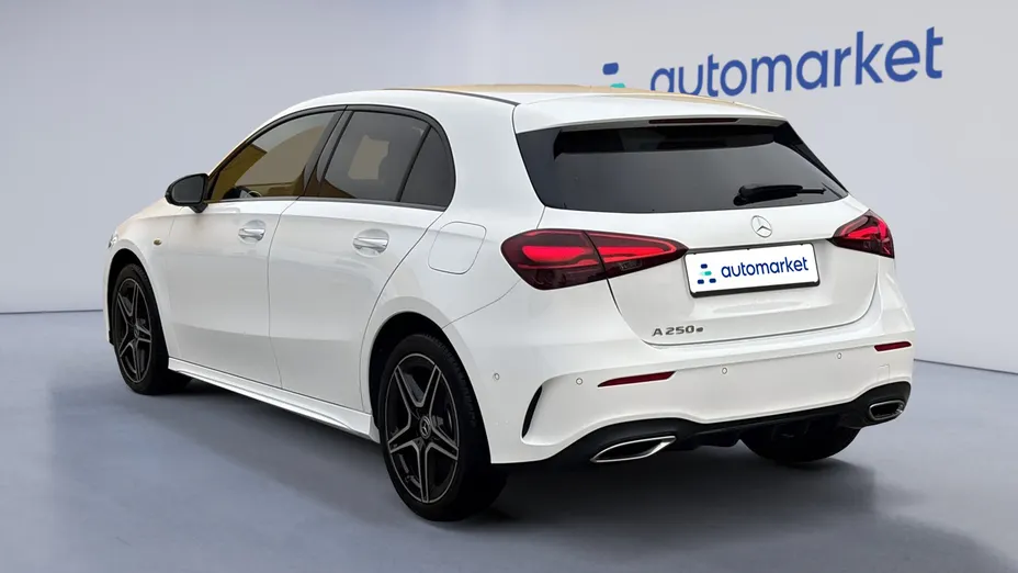 MERCEDES-BENZ A Klasa A 250 e PHEV AMG Line 8G-DCT